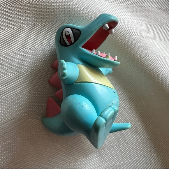 Nintendo Jakks Pacific Pokemon Poseable 3" Inch Totodile Action Figure 2007 - Picture 3 of 8
